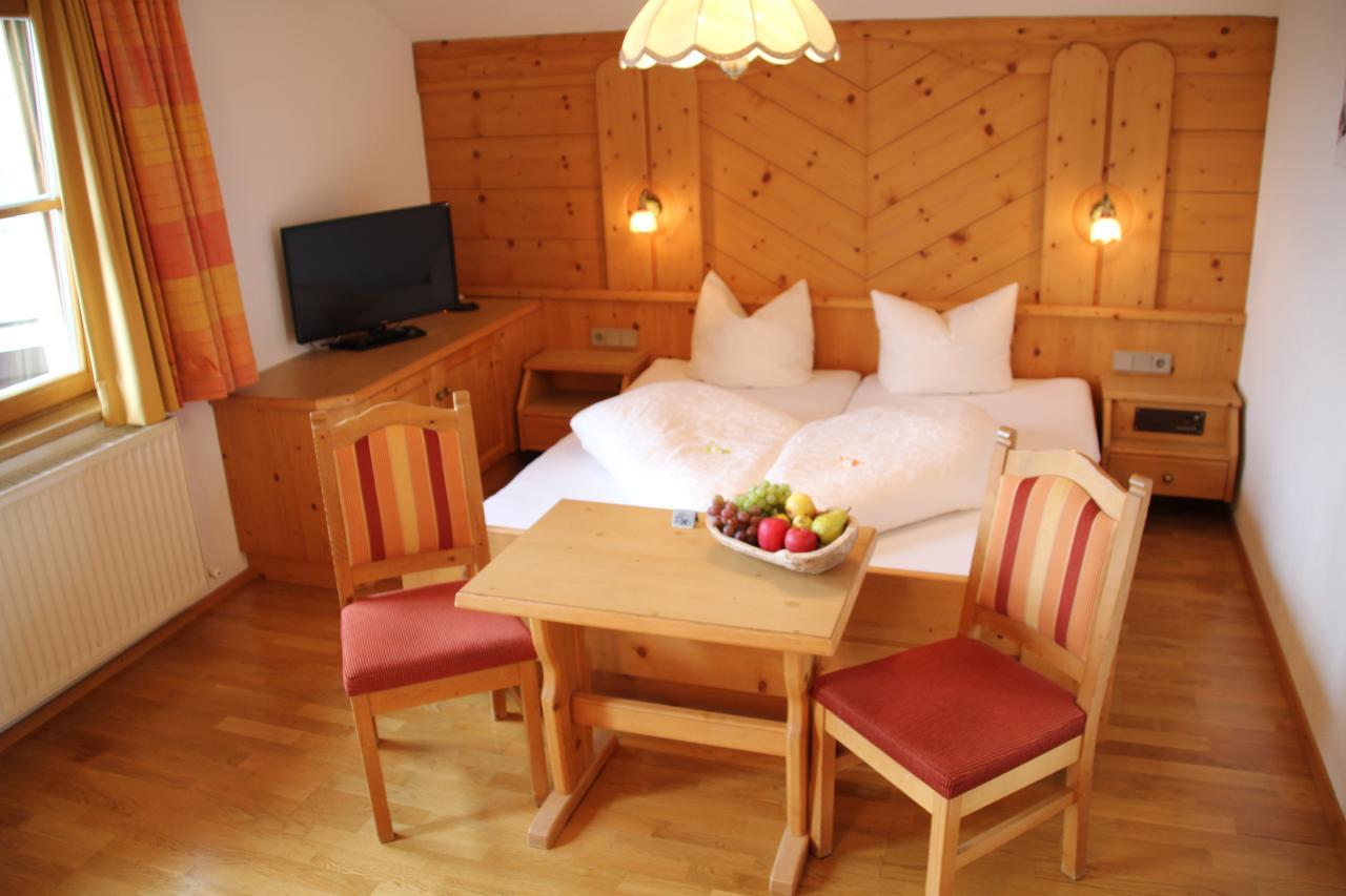 Hotel Garni Apart Elfriede Fiss Exterior foto